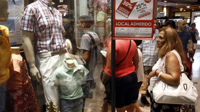 Ya hay telegramas de despido en el comercio por la baja en la actividad petrolera