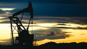 El precio del petróleo cayó otro 4% en EEUU