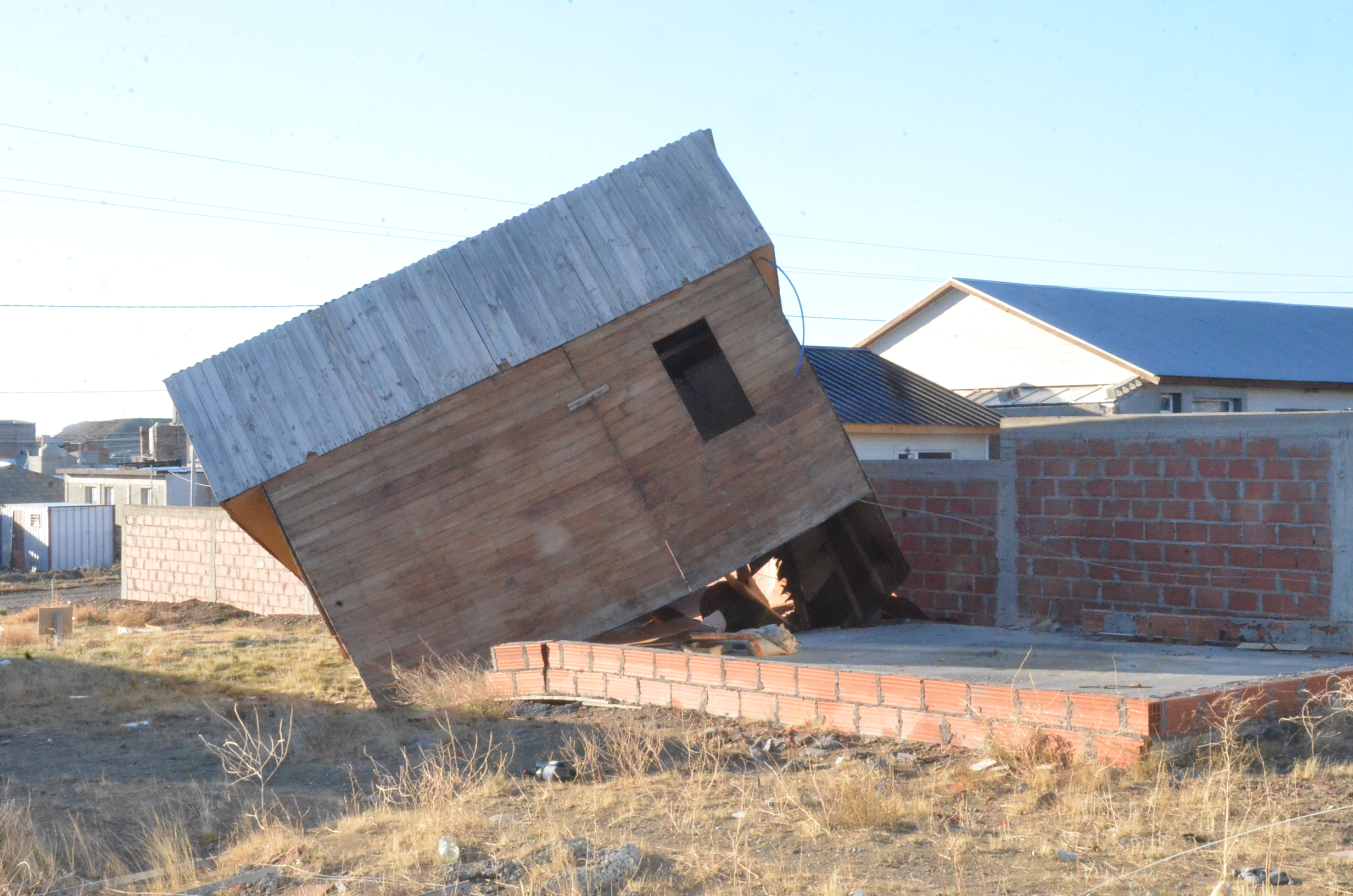 El temporal de viento causó estragos en la ciudad