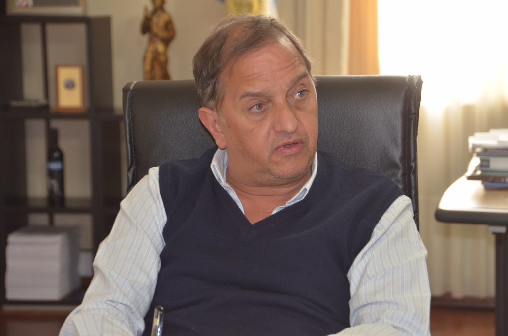 Linares: “ya tenemos el plan de obras para 2016”