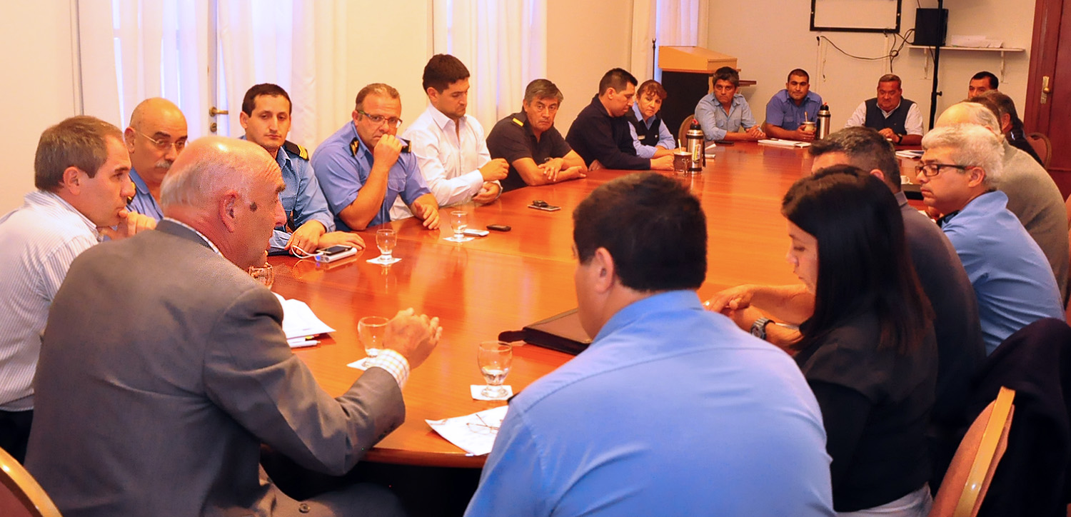 Provincia acordó una recomposición salarial para la Policía