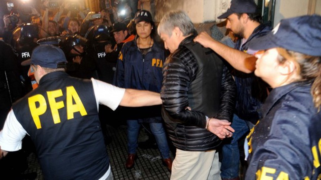 Vialidad Nacional denunció a Báez por “enormes sobreprecios”