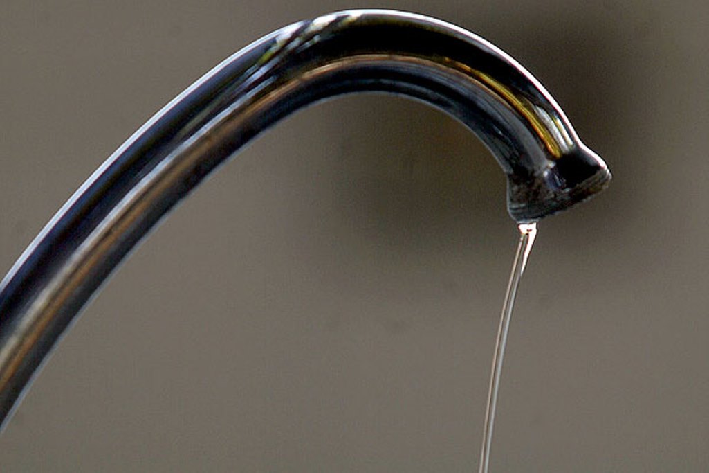 Ocho barrios de Comodoro estarán sin agua por 36 horas