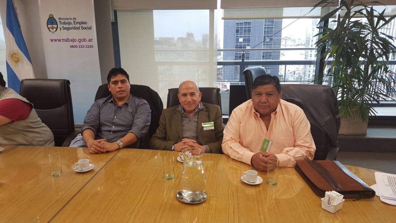 Vidal: “No bajaremos la pretensión de un incremento salarial”