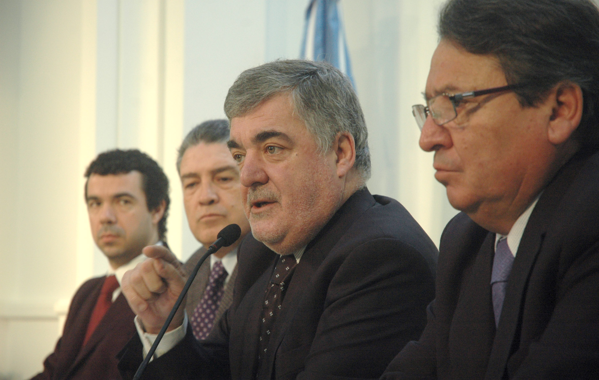 Das Neves anunció la colocación del Fideicomiso y acusó a los que apostaron contra la provincia