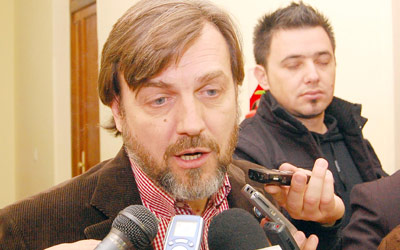 Pérez Catán puso en duda la lealtad de Guinle