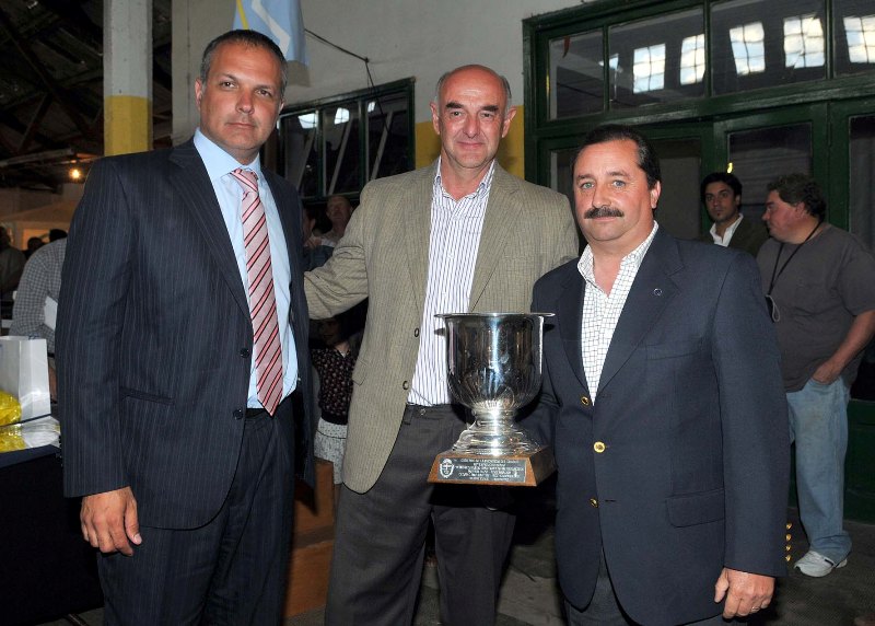 Williams le pidió a Das Neves que deje gobernar a Buzzi