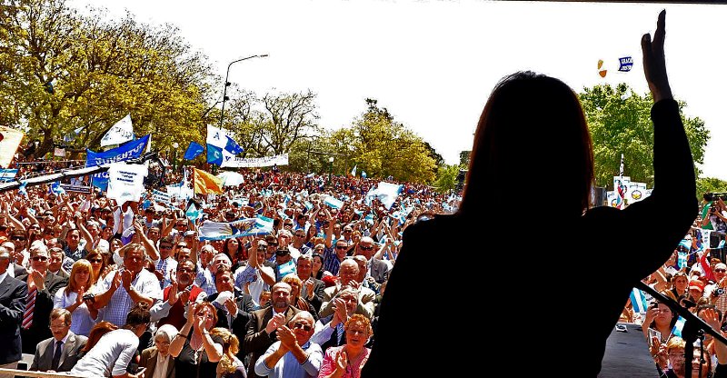 Cristina reapareció en Facebook y ya tiene planeado viajar a Chile