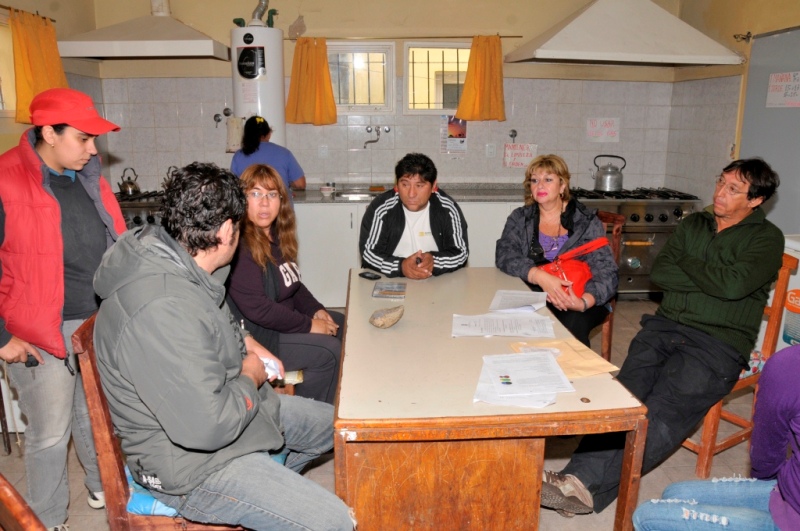 Ana Llanos recorrió los barrios tras las fuertes lluvias