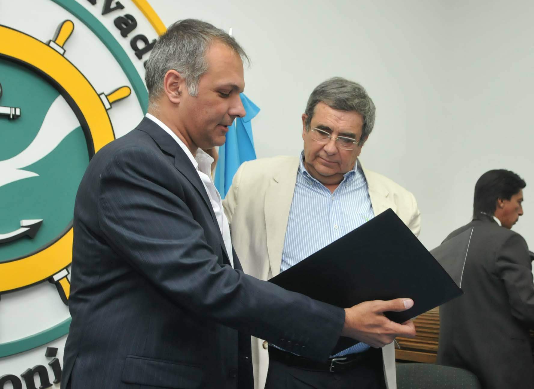 Oscar Ruiz asumió al frente del puerto de Comodoro Rivadavia