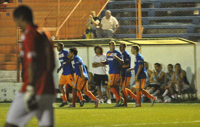 Huracán cayó 2-3 en su visita al escolta en General Roca