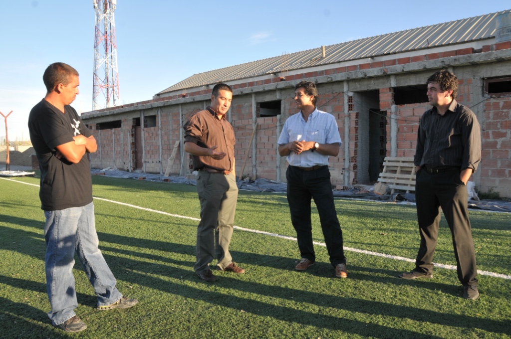 Huracán les mostró sus avances de obra a las autoridades municipales