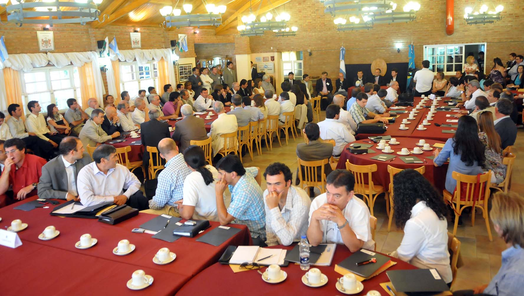 Convergencia de decisiones entre el poder provincial y municipios