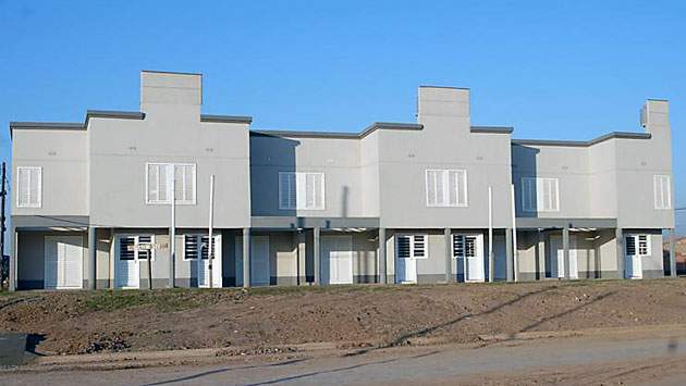 Suspenden entrega de viviendas de hoy para el martes