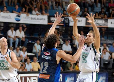 En el final, a Gimnasia se le escapó frente a Estudiantes en Bahía