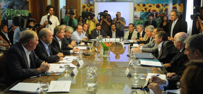 Yauhar acordó abrir un canal de diálogo con el campo