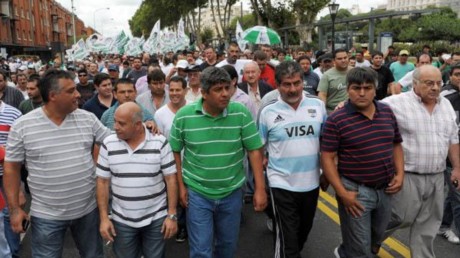Camioneros aguarda respuestas para el lunes