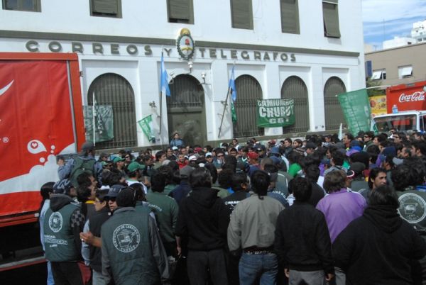 Hubo acuerdo entre Camioneros y Correo Sur