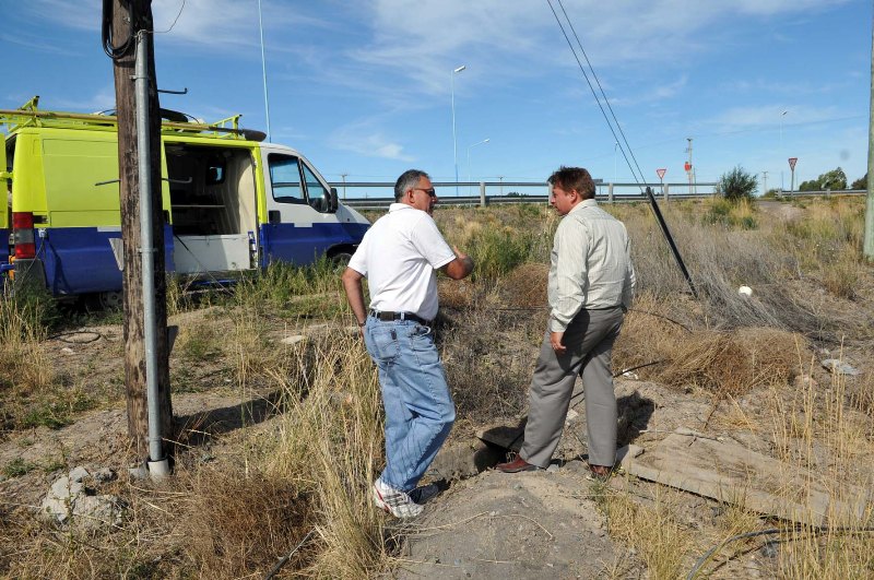 Buzzi denunció que “apuntan a instalar el caos en la provincia”