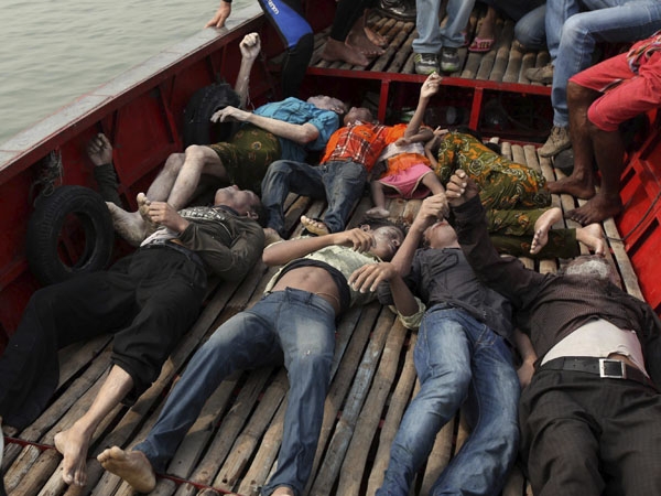 Al menos 31 muertos tras el naufragio de un barco en Bangladesh