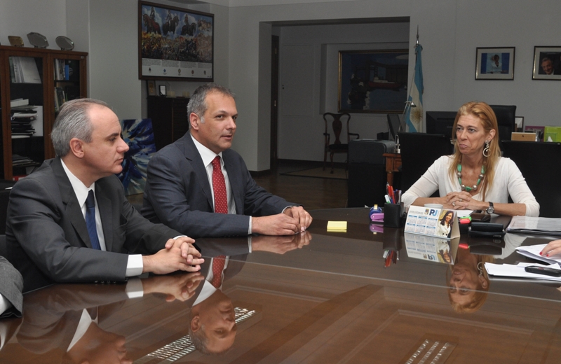 La ministra Giorgi presenta en Comodoro el plan estratégico industrial 2020