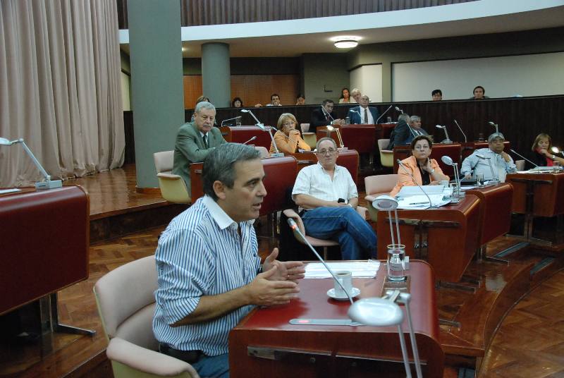 “Ni el Rey de España podrá salvar a YPF”