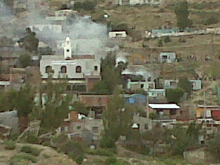 Voraz incendio en la zona alta de barrio Pietrobelli