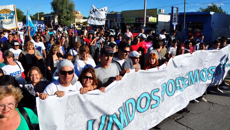 El “Alberto” encabezó una impactante columna de militantes