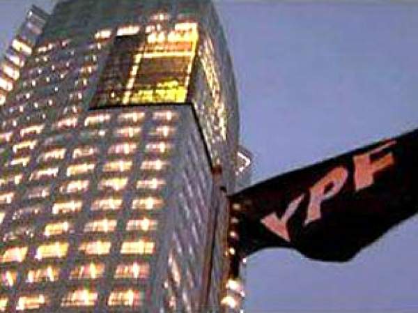 España podría frenar compras de biodiesel como represalia por la presión a YPF