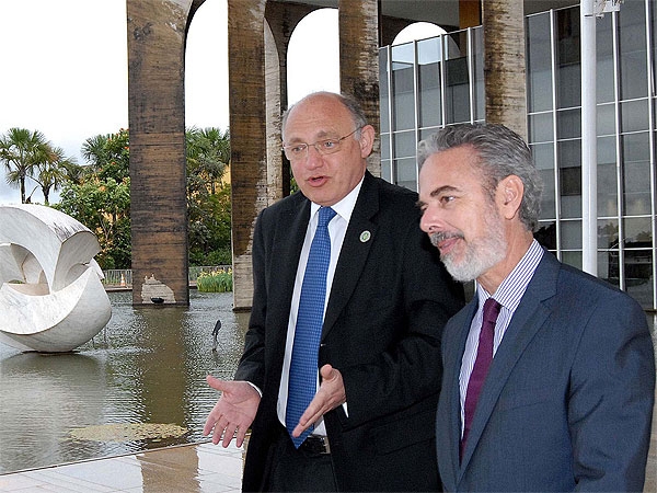 Argentina negocia con Brasil cómo mejorar las diferencias comerciales