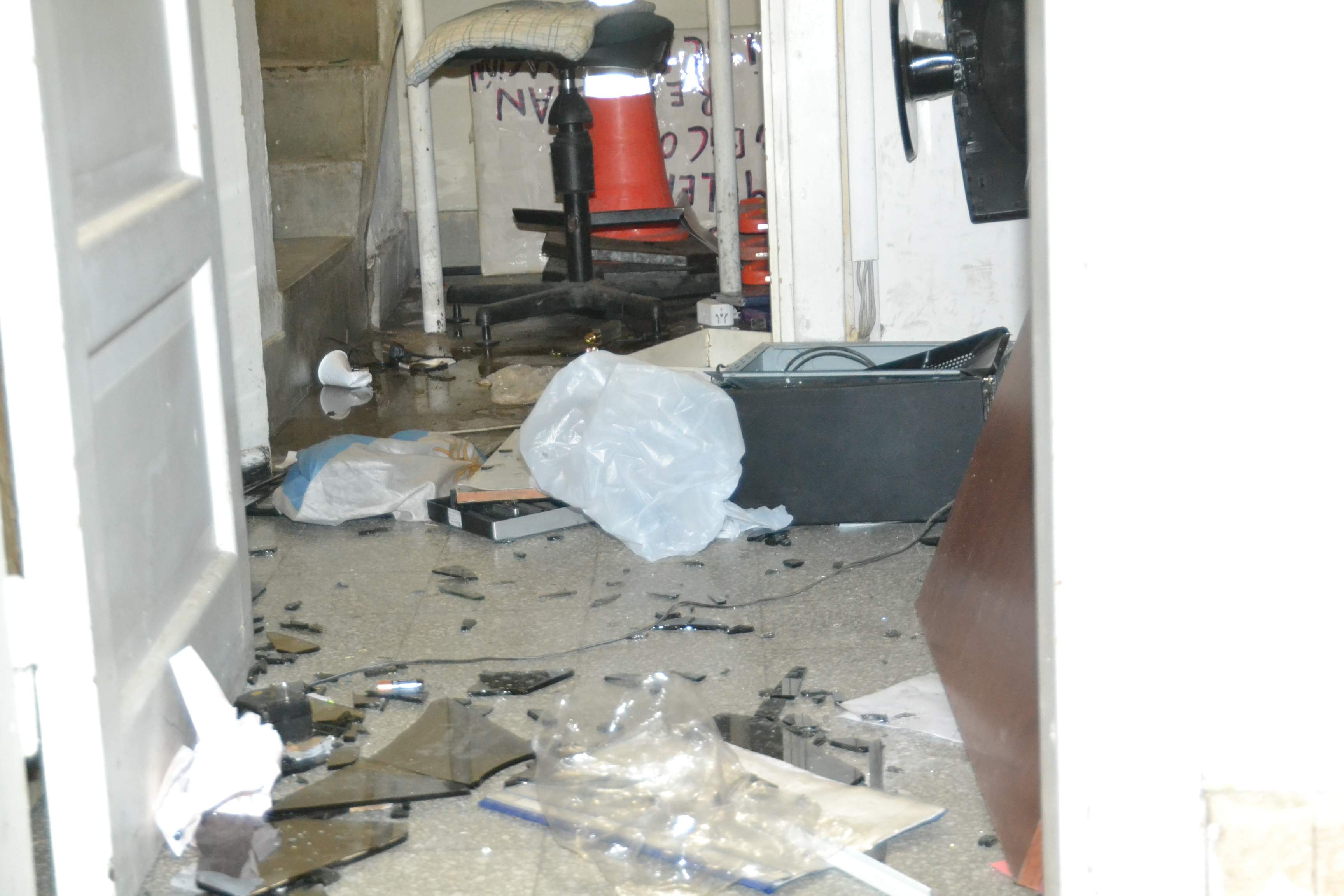 Imputan a cinco individuos por los destrozos de la UOCRA en el Municipio