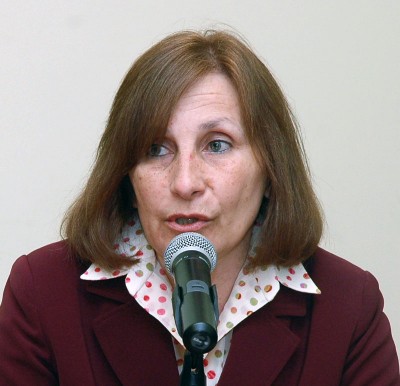 La senadora Di Perna se mostró molesta por el discurso de Buzzi