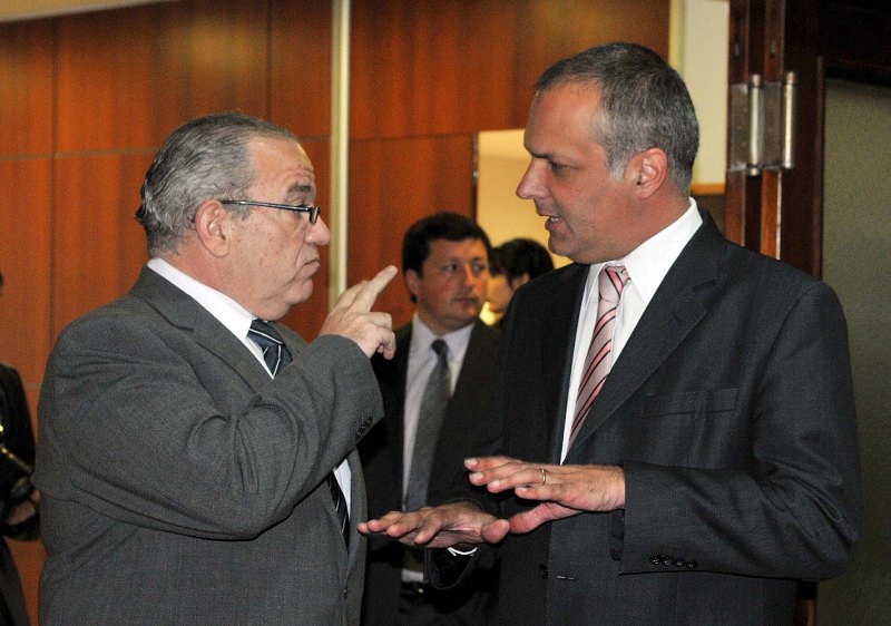 Buzzi calificó como “excelente” el informe de Pfleger ante la Legislatura