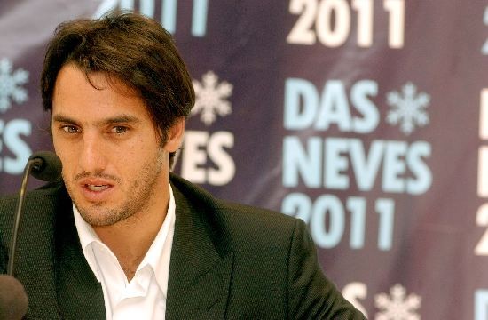 Pichot dice que no cobro un peso en Chubut