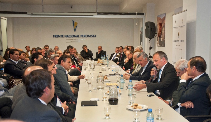 Buzzi presidió encuentro nacional de mandatarios municipales