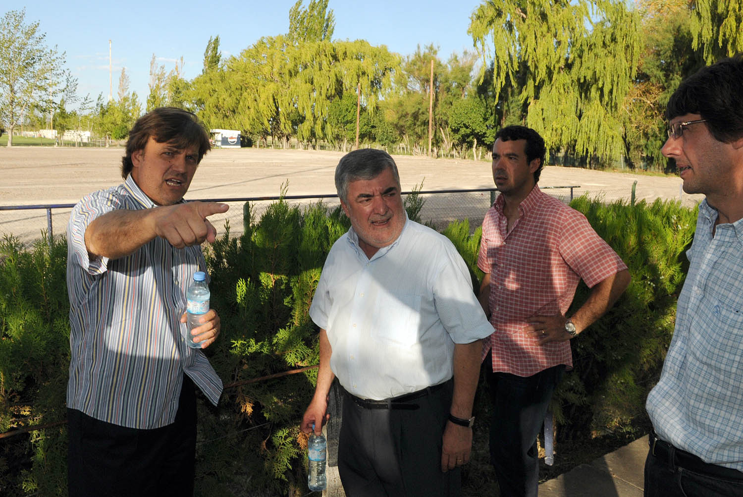 Buzzi con Das Neves a lo lejos