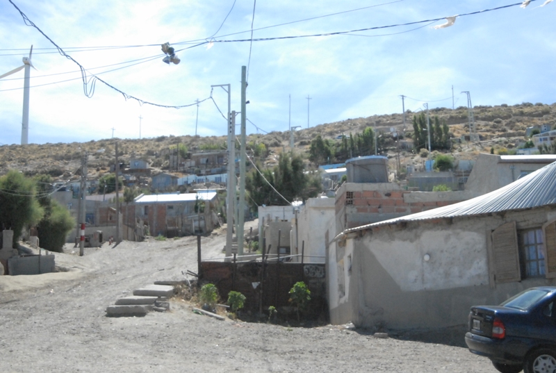 Cobran “peajes” en los barrios de Comodoro