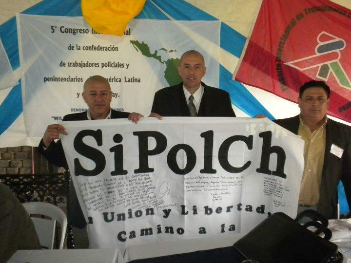 Touriñán recibió a los 20 policías que reclamaban en Rawson