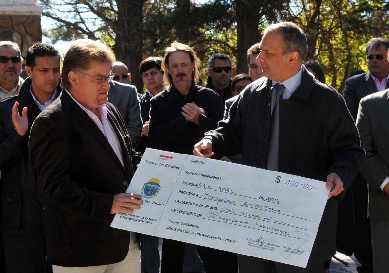 Río Senguer festejo su aniversario con diversos anuncios