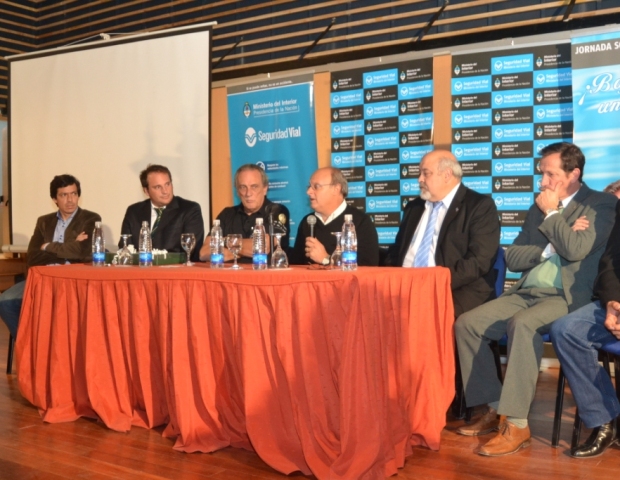 Juan María Traverso brindó una charla sobre seguridad vial