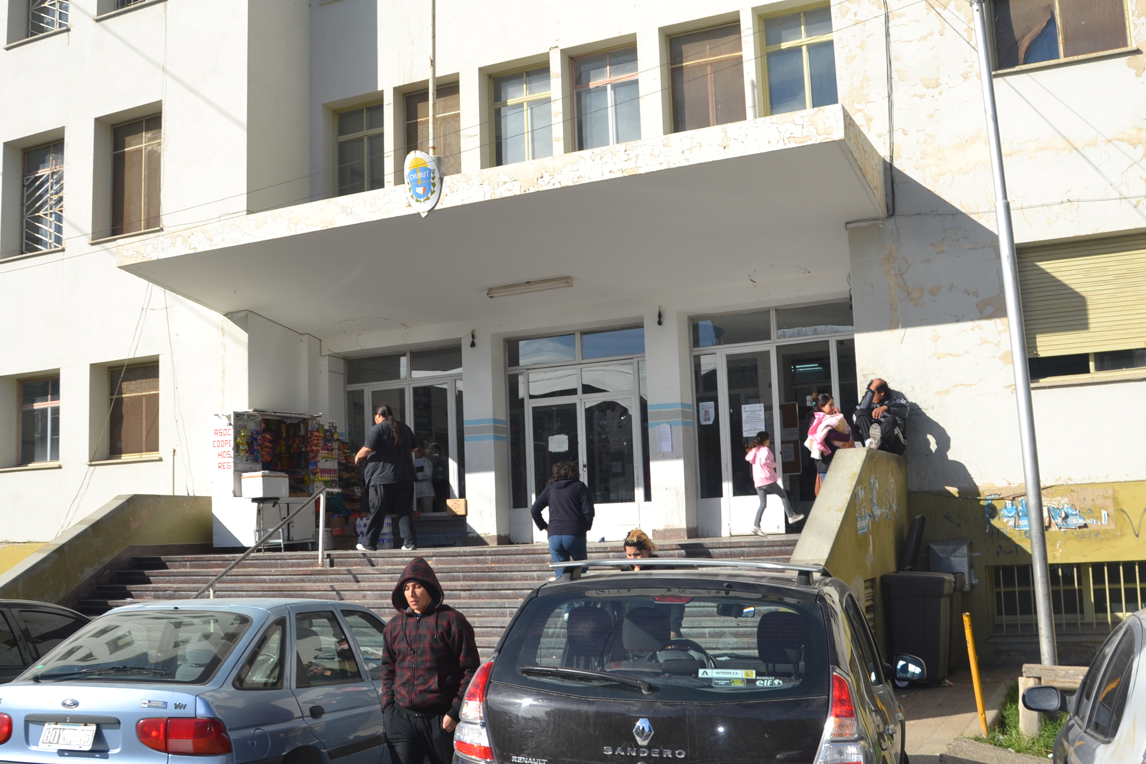 Balacera nocturna dejó un herido en la escalera del Hospital Regional