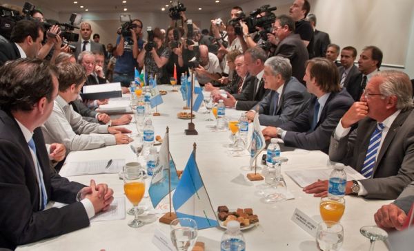 Fuerte respaldo del PJ de Comodoro a Buzzi por el tema YPF