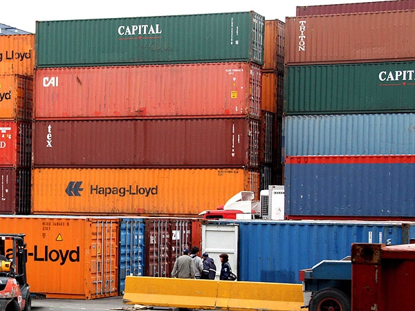 En marzo volvió a duplicarse el superávit de la balanza comercial