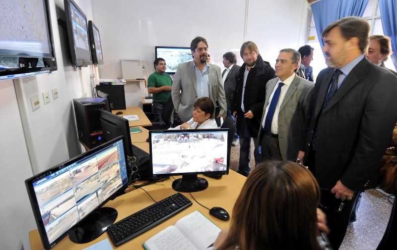 Touriñán encabeza reunión por seguridad en Comodoro