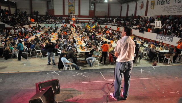 Mac Karthy participó de multitudinario acto por el Día del Trabajador