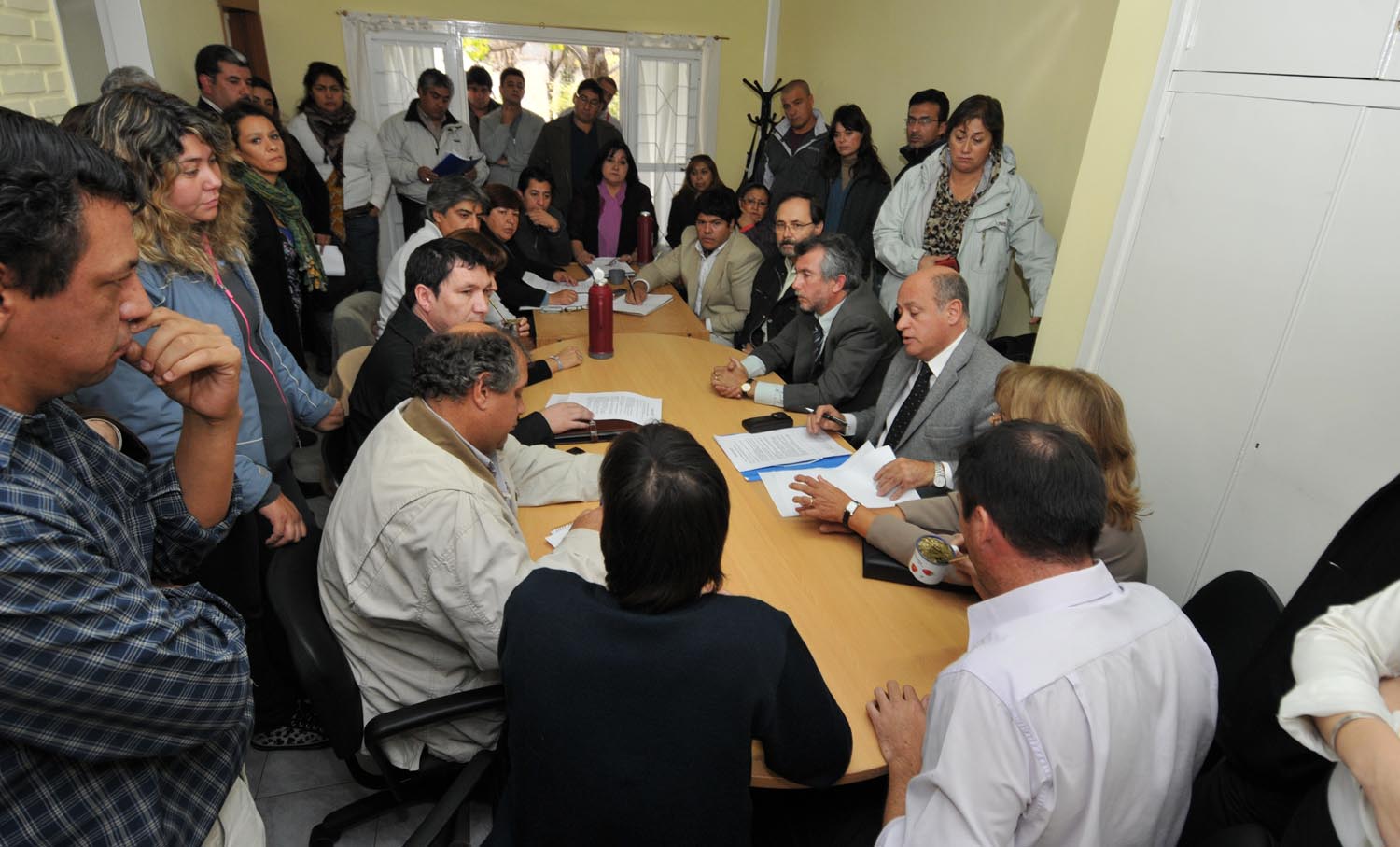 Casi dos mil trabajadores de Salud entrarán a planta provincial