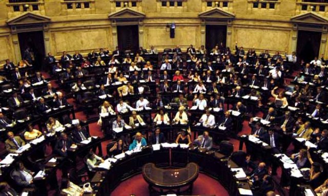 Diputados convalidó el decreto de intervención  y autoridades de YPF