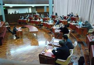 Aprueban Presupuesto 2012 por 8.200 millones