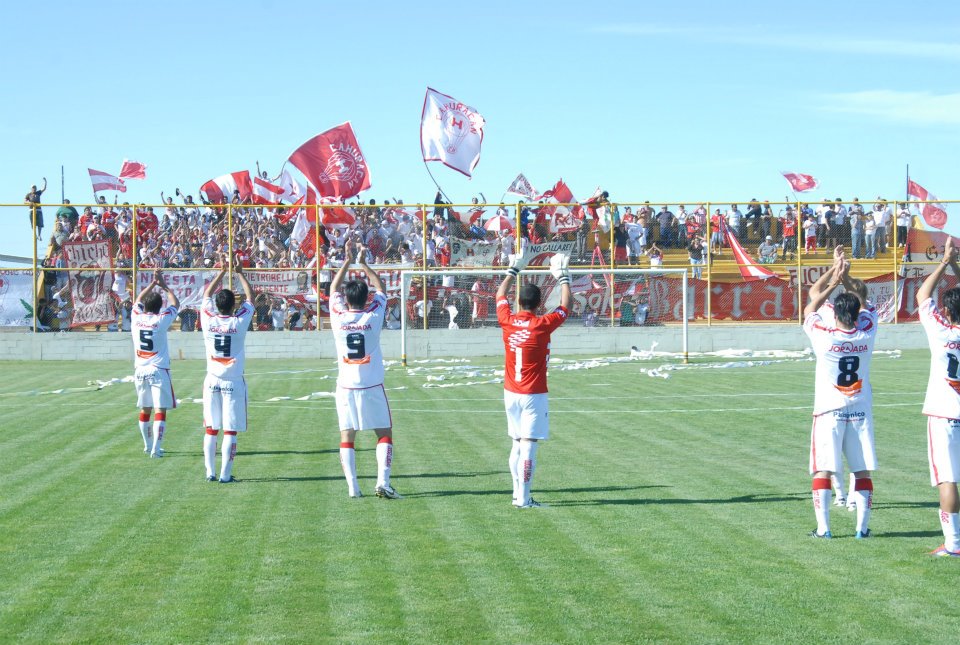 Polémica por la presencia de hinchas de Huracán en Madryn el domingo