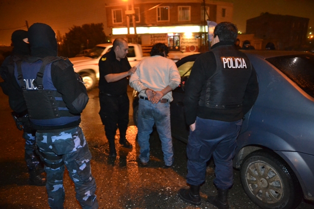 Detienen a un suboficial alcoholizado que agredió a policías